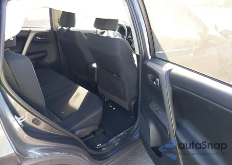 2018 Toyota Rav4 Xle z USA, uszkodzony, nr VIN 2T3WFREV0JW499039